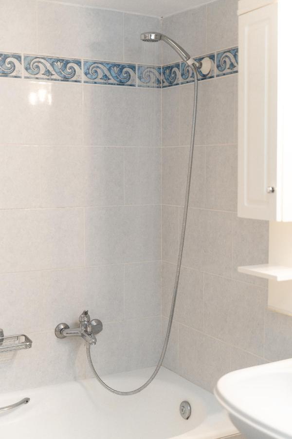 Mtc-D Apartments By The Sea And Airport Porto Rafti Bagian luar foto