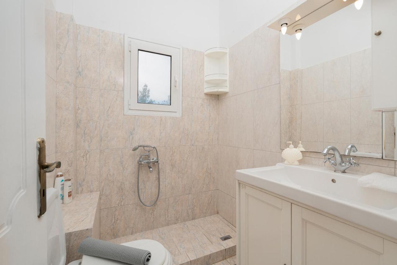 Mtc-D Apartments By The Sea And Airport Porto Rafti Bagian luar foto