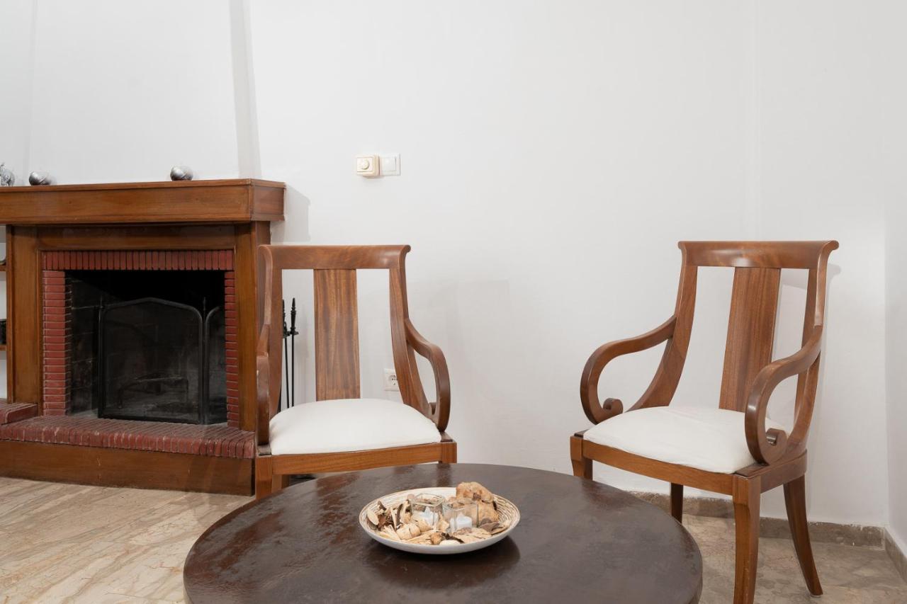 Mtc-D Apartments By The Sea And Airport Porto Rafti Bagian luar foto