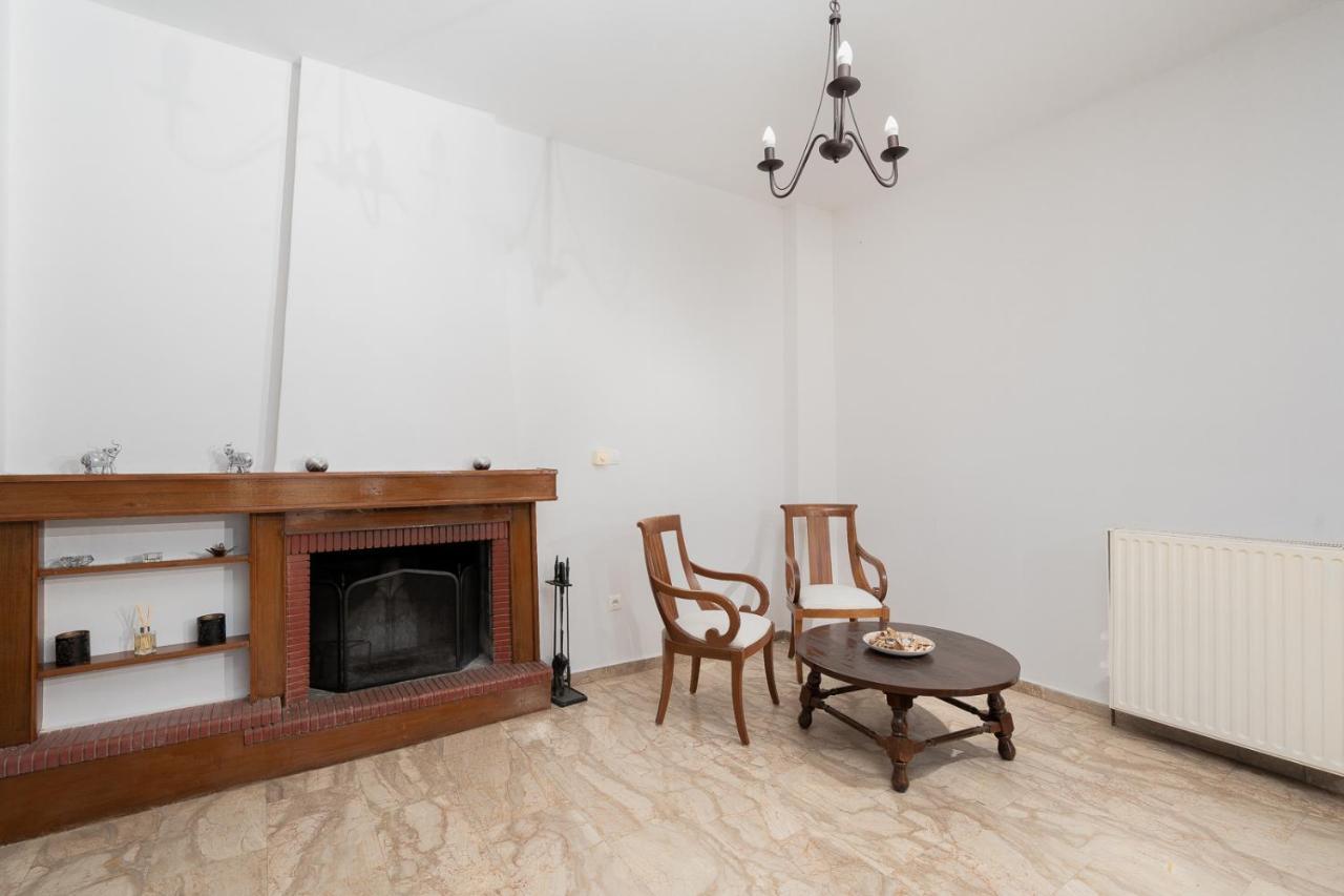 Mtc-D Apartments By The Sea And Airport Porto Rafti Bagian luar foto